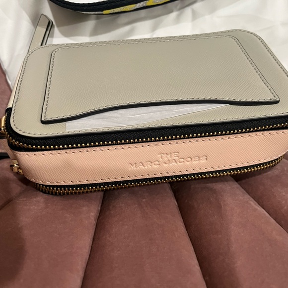 NWT Marc Jacobs Women's Snapshot Crossbody Bag Print Dust Pink Gray Multi - Picture 8 of 11